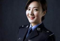 独家爆料淄博警花 吃瓜视频反差合集,淄博警花吃瓜视频反差合集，揭秘警界柔情一面